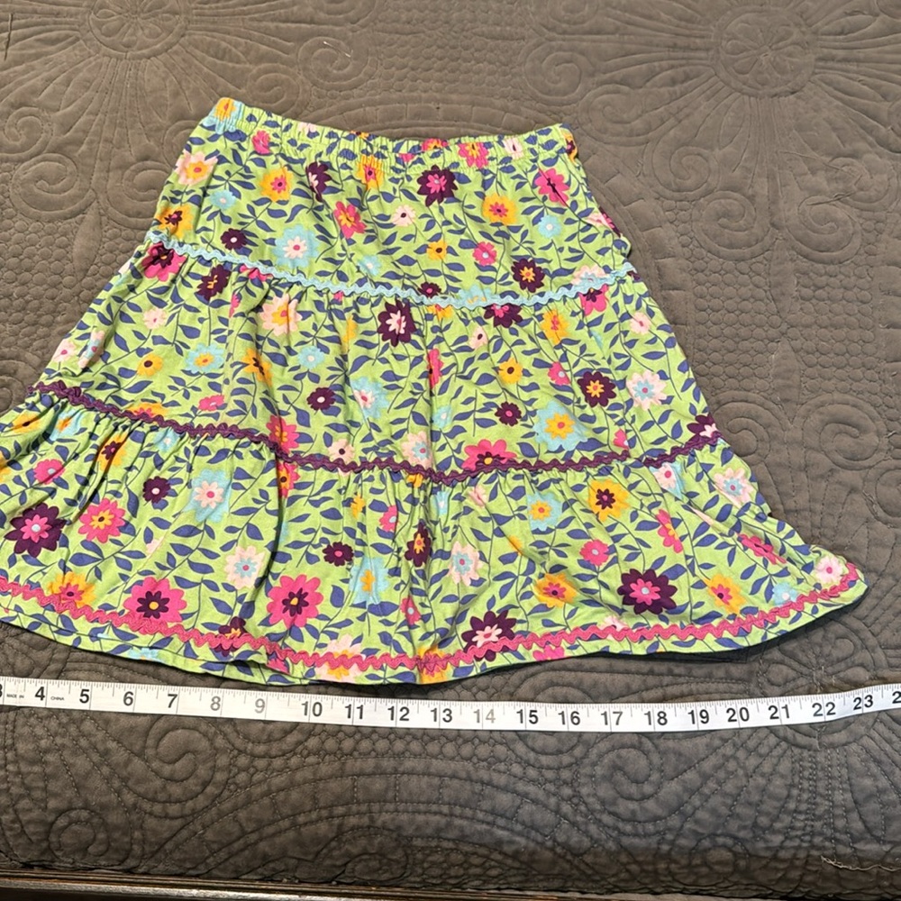HANNA ANDERSSON Floral Print Skirt. Size 6-7 - Picture 3 of 7